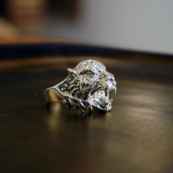 Royal Stripes Tiger Ring